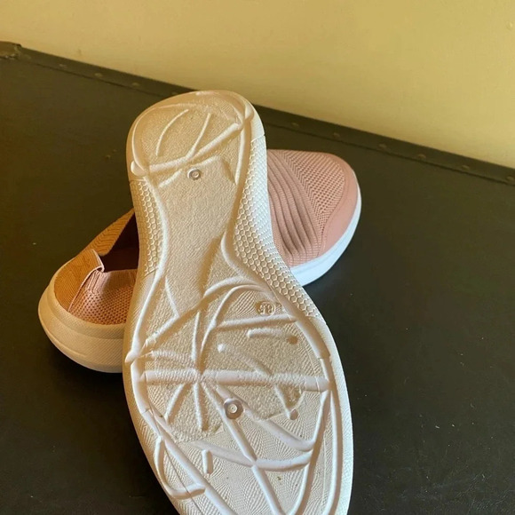 Danskin Women’s Calming Slip On Sneaker Blush Size 8.5M, Comfy Walking Shoes. - Picture 12 of 12